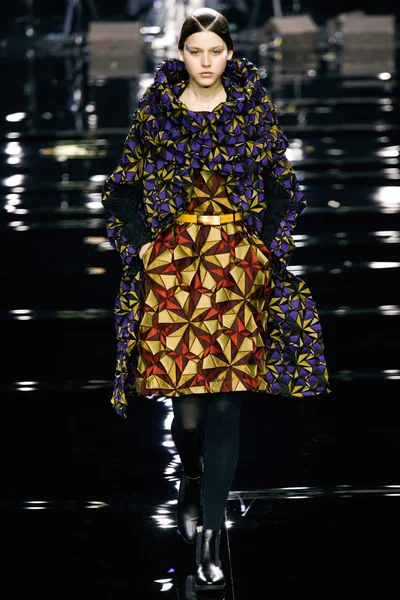 Look 33